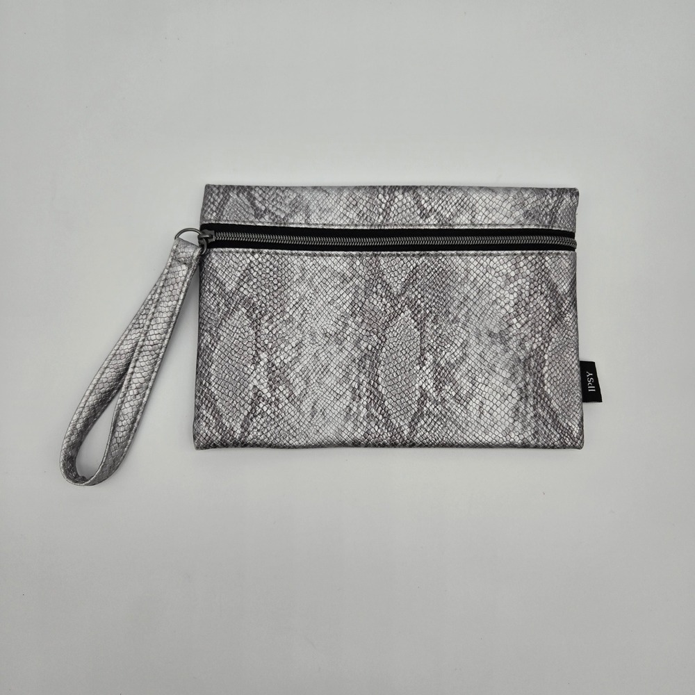 Ipsy Makeup Bag Silver Snakeskin Textured Wristlet Glam Bag Nov 2024 Edgy Chic